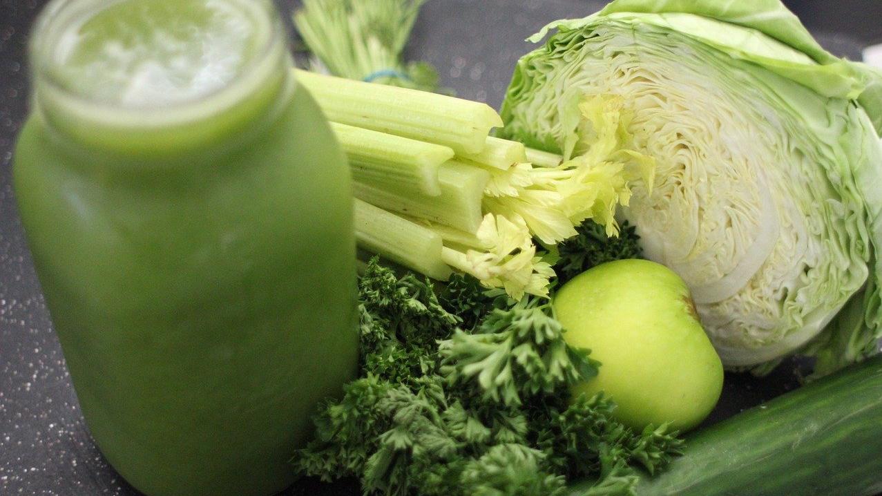 Juicing vs. Blending: Which Suits You Better? 